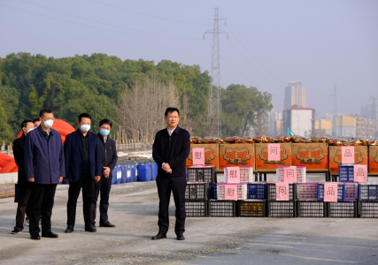 市委常委、副市長肖云走訪慰問丹霞路項目一線工人